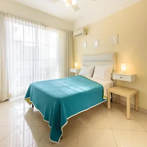 Aparthotel Shakey